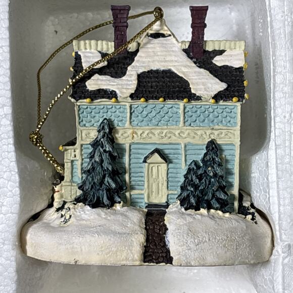 Bradford Exchange Thomas Kinkade Winter Memories Illuminated Ornament Bundle Lot - Picture 6 of 10